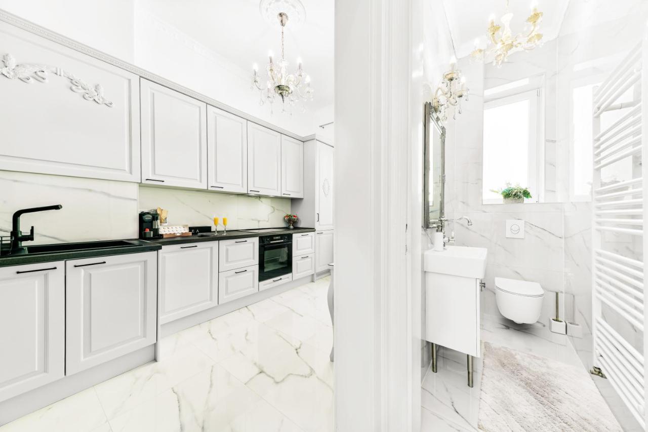 Luxury Class Apartment - 1St Floor, Large Apartment, Downtown, Newly Renovated, Fast Wifi, 4X Air Conditioning ザグレブ エクステリア 写真